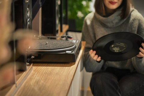Gramofon Kruger&Matz model TT-501 Gramofon Kruger&Matz model TT-501