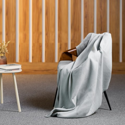 Koc polarowy 130x150 cm TEESA - szary Koc polarowy 130x150 cm TEESA - szary