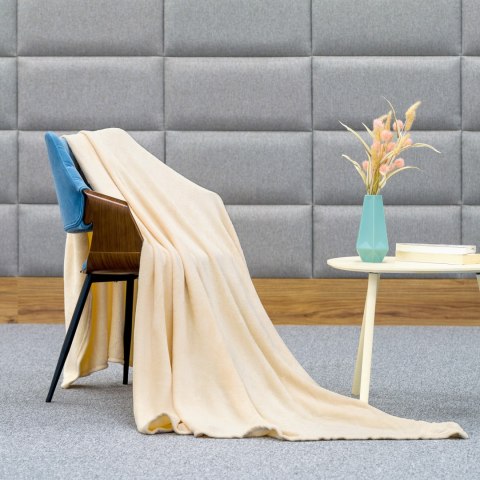 Koc polarowy 200x220 cm TEESA - kremowy Koc polarowy 200x220 cm TEESA - kremowy